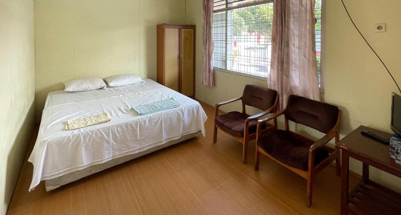 Valencia Homestay Redpartner Parapat Ngoại thất bức ảnh