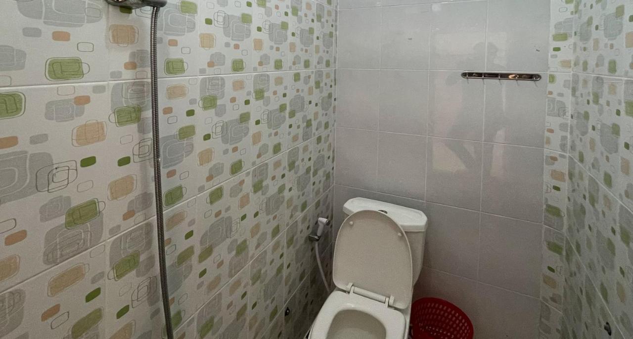 Valencia Homestay Redpartner Parapat Ngoại thất bức ảnh